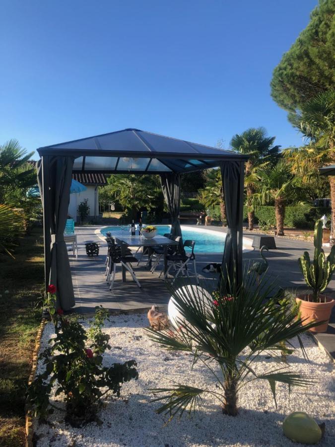Villa Bergerac Avec Piscine Zewnętrze zdjęcie